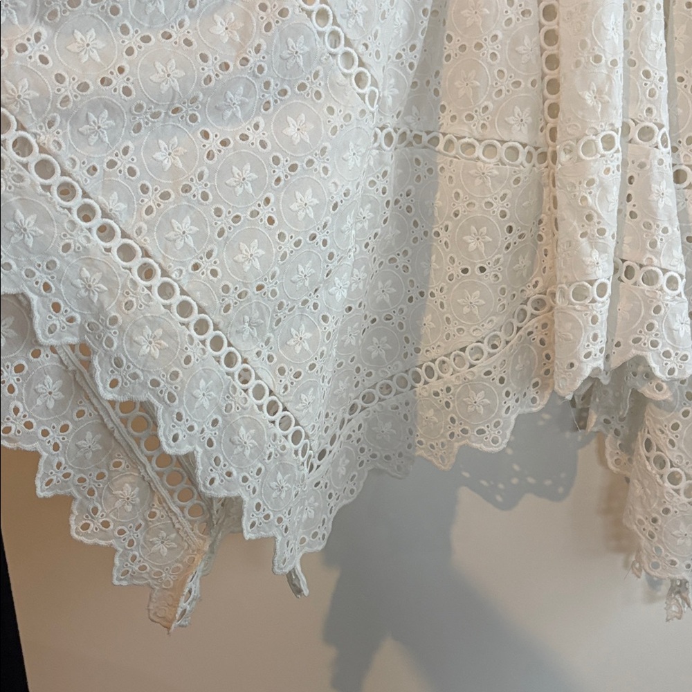 Few Moda Eyelet Embroidered Dress Asymmetrical Hem White Size Medium - Picture 10 of 11